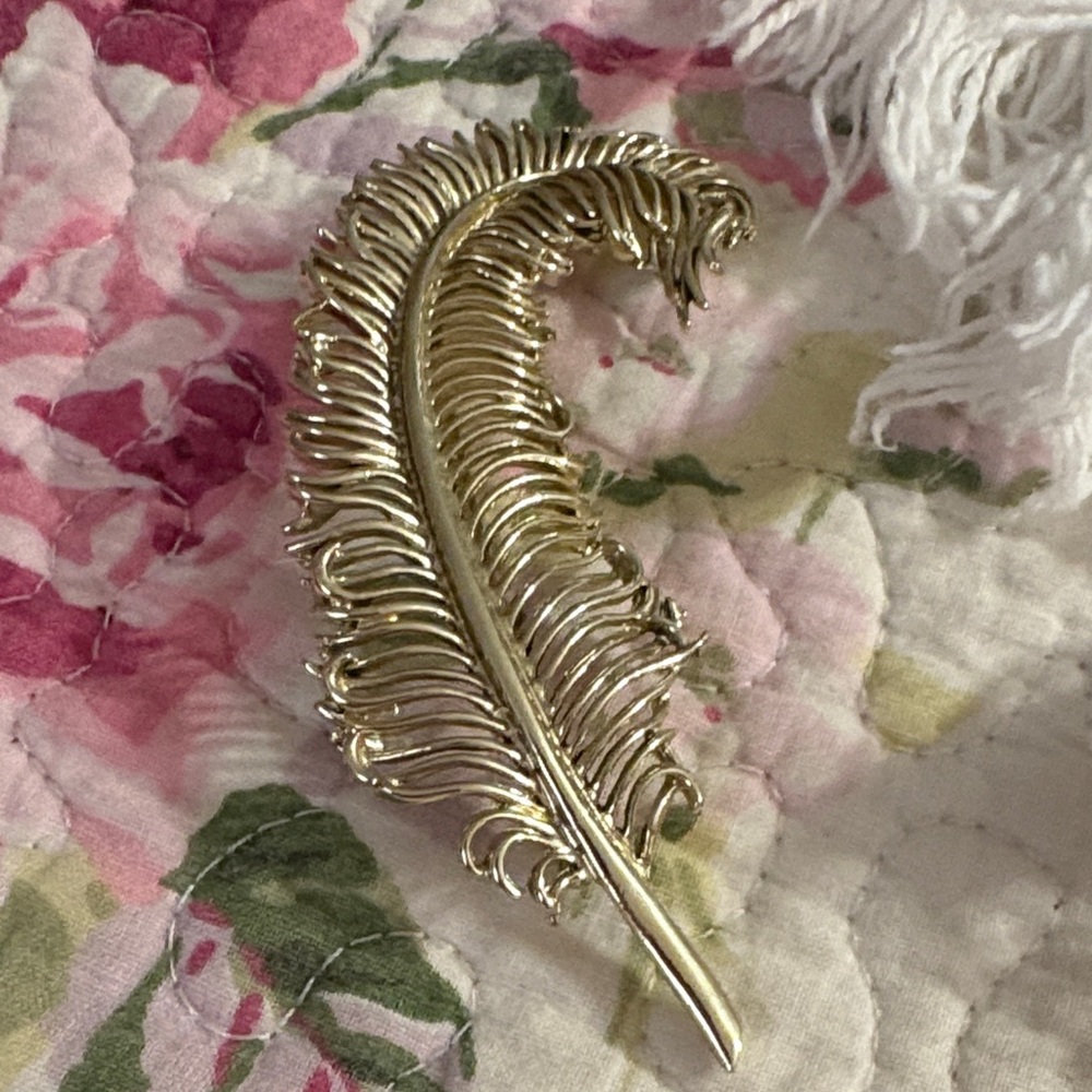 Vintage Coro Feather Brooch Gold-tone